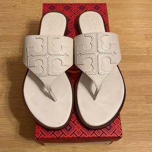 Brand New Tory Burch Jamie full logo thong